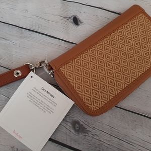 All about Benjamin wallet in Diamond Straw